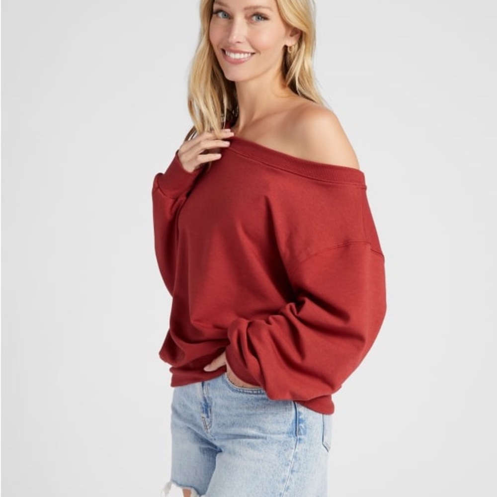 Elegant Off-Shoulder Burgundy Sweatshirt